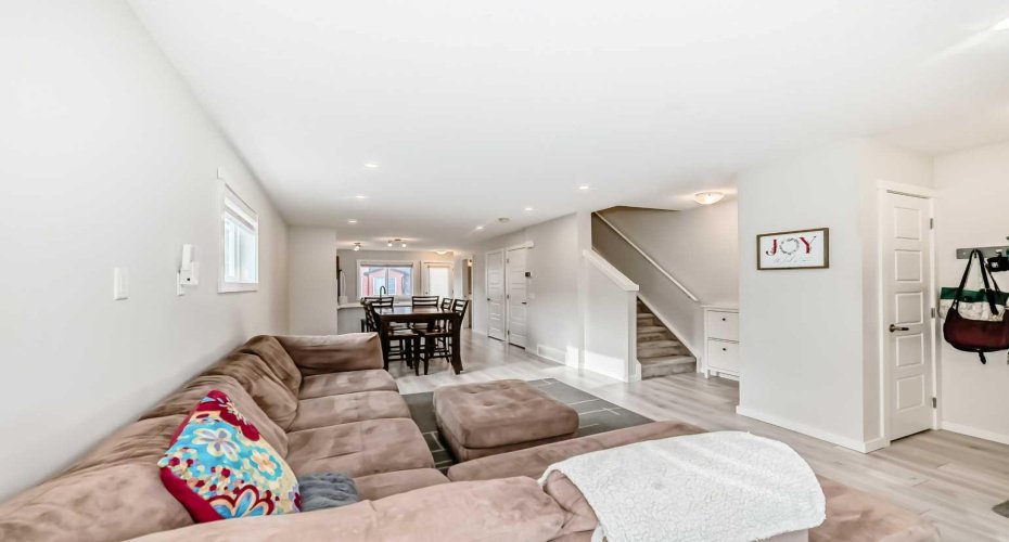 31 Red Embers Parade, Calgary, Alberta T3N1E9, 4 Bedroom Bedrooms, 0 ,4 BathroomBathrooms,Residential,For Sale,Red Embers,0,A2323741