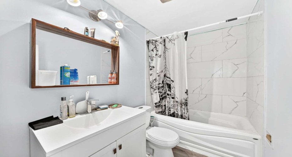 2211 19 Street, Calgary, Alberta t2e4y5, 3 Bedroom Bedrooms, 0 ,1 BathroomBathrooms,Residential,For Sale,19,0,A2324888