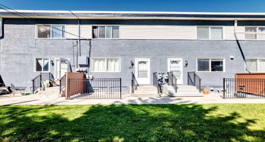 2211 19 Street, Calgary, Alberta t2e4y5, 3 Bedroom Bedrooms, 0 ,1 BathroomBathrooms,Residential,For Sale,19,0,A2324888