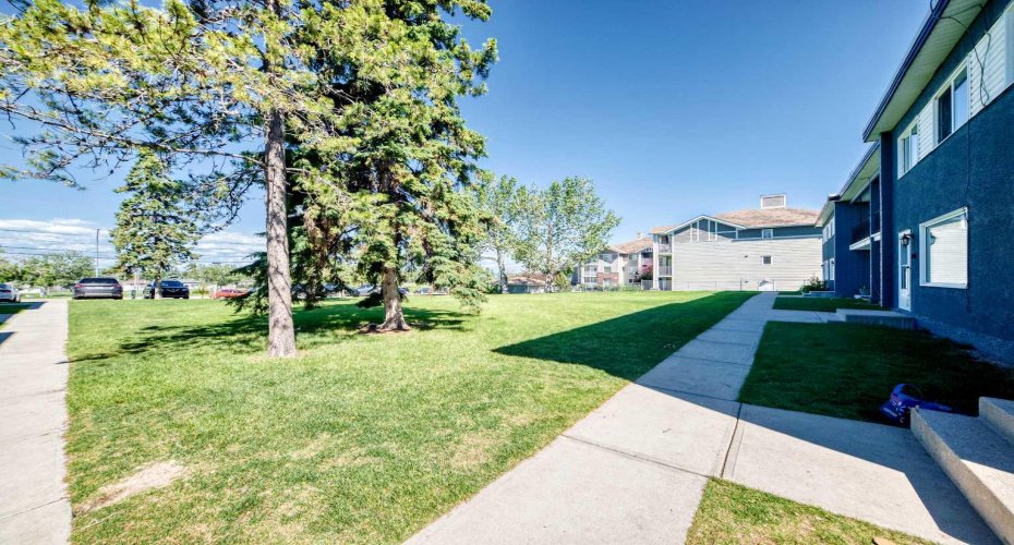 2211 19 Street, Calgary, Alberta t2e4y5, 3 Bedroom Bedrooms, 0 ,1 BathroomBathrooms,Residential,For Sale,19,0,A2324888