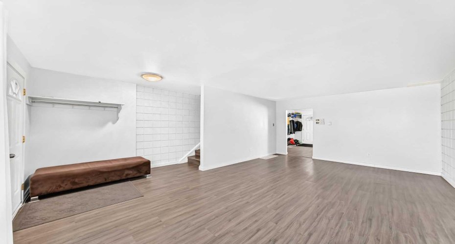 2211 19 Street, Calgary, Alberta t2e4y5, 3 Bedroom Bedrooms, 0 ,1 BathroomBathrooms,Residential,For Sale,19,0,A2324888