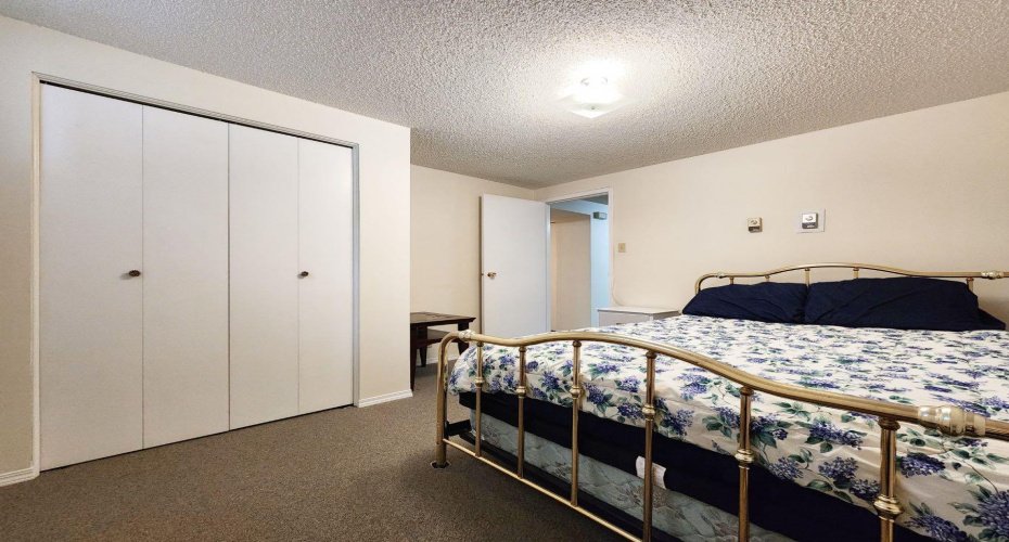 2211 10 Avenue, Lethbridge, Alberta T1K 0C3, 5 Bedroom Bedrooms, 0 ,3 BathroomBathrooms,Residential,For Sale,10,0,A2325221