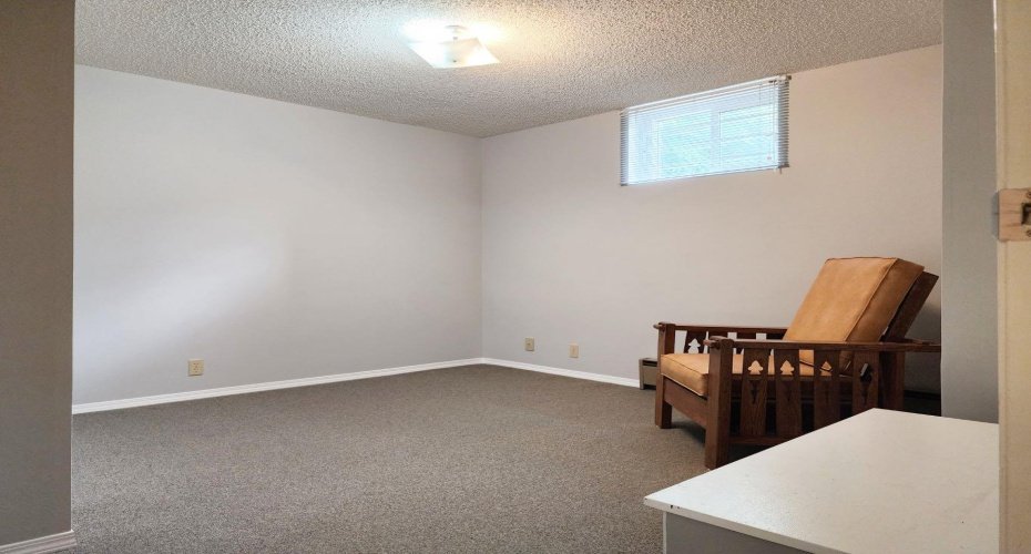 2211 10 Avenue, Lethbridge, Alberta T1K 0C3, 5 Bedroom Bedrooms, 0 ,3 BathroomBathrooms,Residential,For Sale,10,0,A2325221