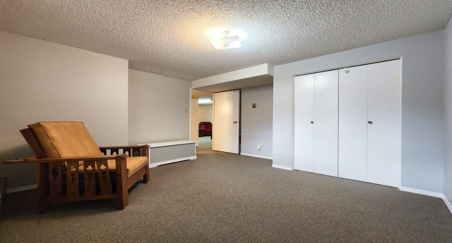 2211 10 Avenue, Lethbridge, Alberta T1K 0C3, 5 Bedroom Bedrooms, 0 ,3 BathroomBathrooms,Residential,For Sale,10,0,A2325221