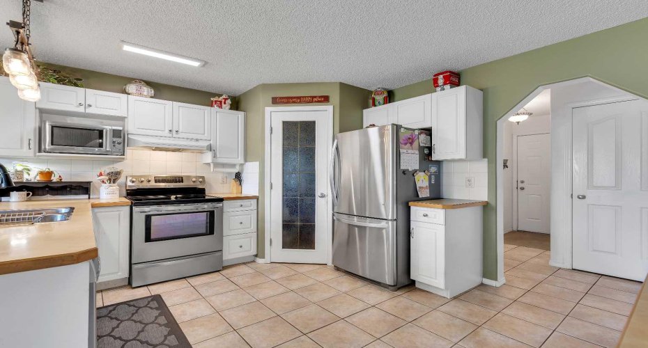 626 Saddlecreek Way, Calgary, Alberta T3J4A3, 3 Bedroom Bedrooms, 0 ,3 BathroomBathrooms,Residential,For Sale,Saddlecreek,0,A2326280
