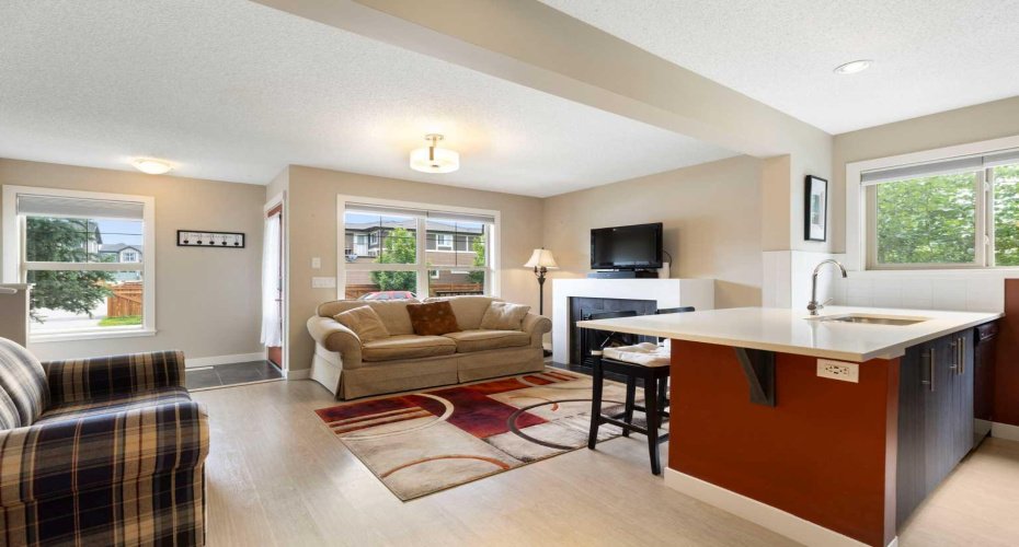 50 Belgian Lane, Cochrane, Alberta T4C 0Y5, 2 Bedrooms Bedrooms, ,3 BathroomsBathrooms,Residential,For Sale,Belgian,A2326911