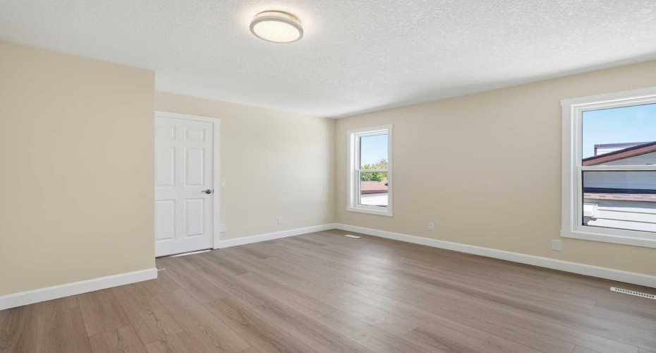 43 Beaconsfield Place, Calgary, Alberta T3K1W8, 4 Bedroom Bedrooms, 0 ,3 BathroomBathrooms,Residential,For Sale,Beaconsfield,0,A2326961