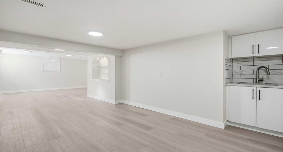 43 Beaconsfield Place, Calgary, Alberta T3K1W8, 4 Bedroom Bedrooms, 0 ,3 BathroomBathrooms,Residential,For Sale,Beaconsfield,0,A2326961