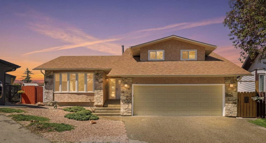 43 Beaconsfield Place, Calgary, Alberta T3K1W8, 4 Bedroom Bedrooms, 0 ,3 BathroomBathrooms,Residential,For Sale,Beaconsfield,0,A2326961