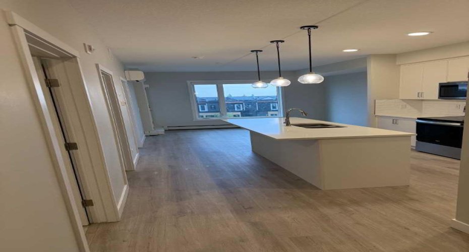 660 Shawnee Square, Calgary, Alberta T2Y 0X6, 0 , 0 ,0,Multi-family,For Sale,Shawnee,0,A2327346