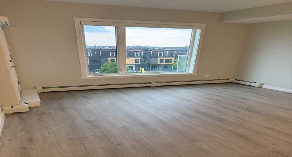660 Shawnee Square, Calgary, Alberta T2Y 0X6, 0 , 0 ,0,Multi-family,For Sale,Shawnee,0,A2327346