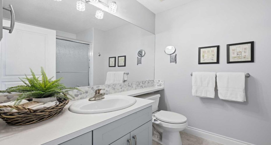 Full Bathroom with Walk in Shower