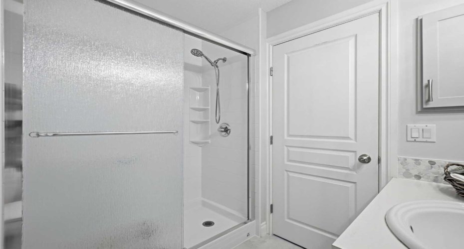 Full Bathroom with Walk in Shower