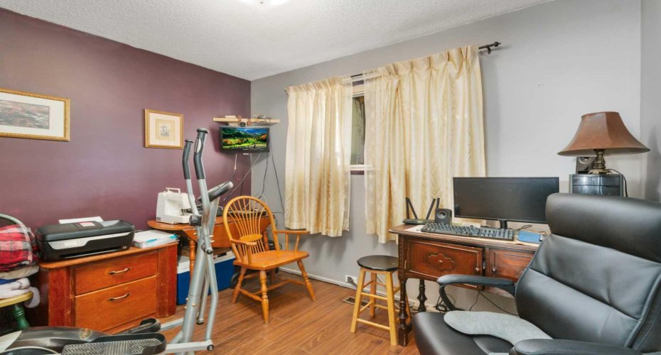 310 2 Avenue, Youngstown, Alberta T0J 3P0, 3 Bedroom Bedrooms, 0 ,2 BathroomBathrooms,Residential,For Sale,2 Avenue,0,A2327360