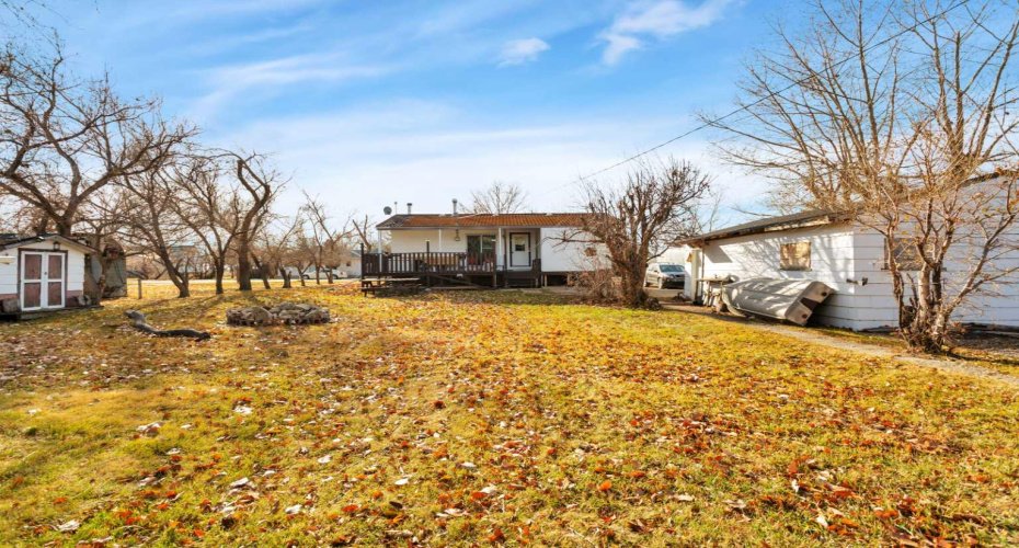 310 2 Avenue, Youngstown, Alberta T0J 3P0, 3 Bedroom Bedrooms, 0 ,2 BathroomBathrooms,Residential,For Sale,2 Avenue,0,A2327360