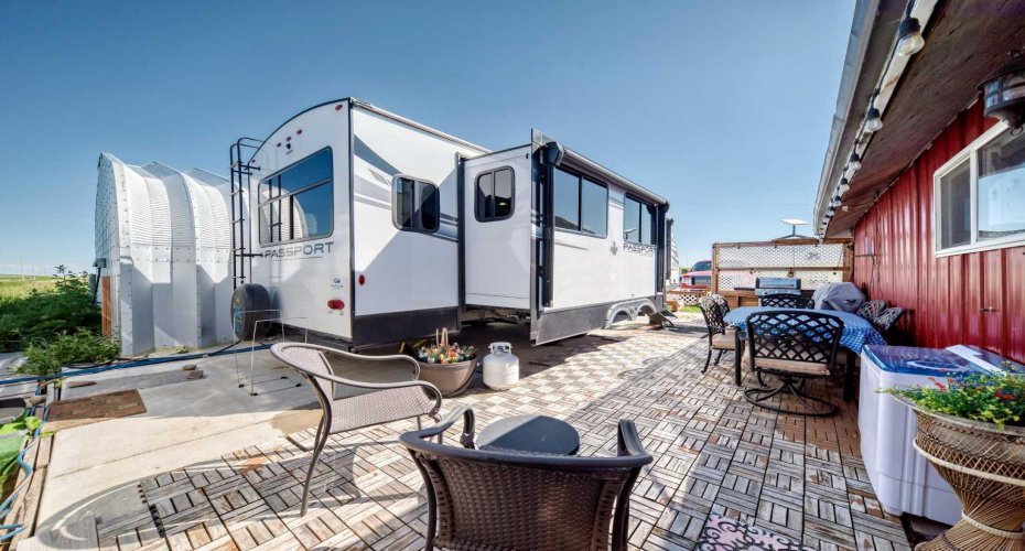 233075 Range Road 245, Rural Wheatland County, Alberta T1P 0R6, 3 Bedroom Bedrooms, 0 ,2 BathroomBathrooms,Residential,For Sale,Range Road 245,0,A2327627