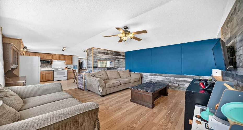 233075 Range Road 245, Rural Wheatland County, Alberta T1P 0R6, 3 Bedroom Bedrooms, 0 ,2 BathroomBathrooms,Residential,For Sale,Range Road 245,0,A2327627