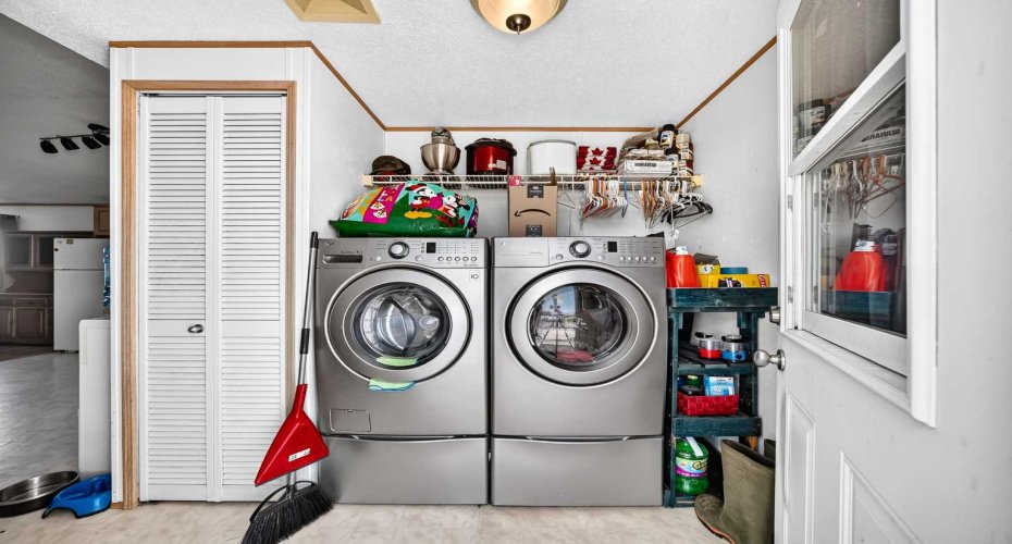 233075 Range Road 245, Rural Wheatland County, Alberta T1P 0R6, 3 Bedroom Bedrooms, 0 ,2 BathroomBathrooms,Residential,For Sale,Range Road 245,0,A2327627