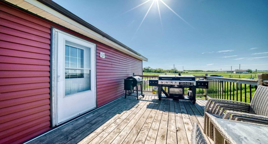233075 Range Road 245, Rural Wheatland County, Alberta T1P 0R6, 3 Bedroom Bedrooms, 0 ,2 BathroomBathrooms,Residential,For Sale,Range Road 245,0,A2327627