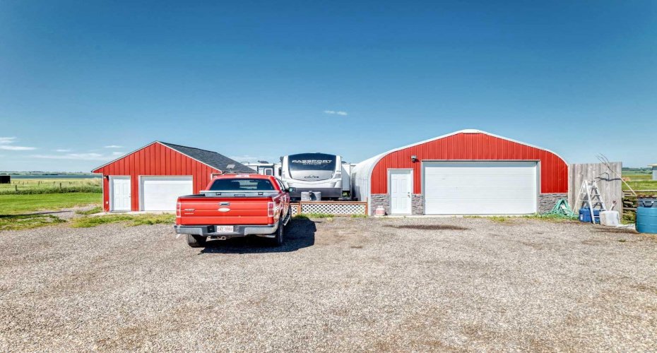 233075 Range Road 245, Rural Wheatland County, Alberta T1P 0R6, 3 Bedroom Bedrooms, 0 ,2 BathroomBathrooms,Residential,For Sale,Range Road 245,0,A2327627