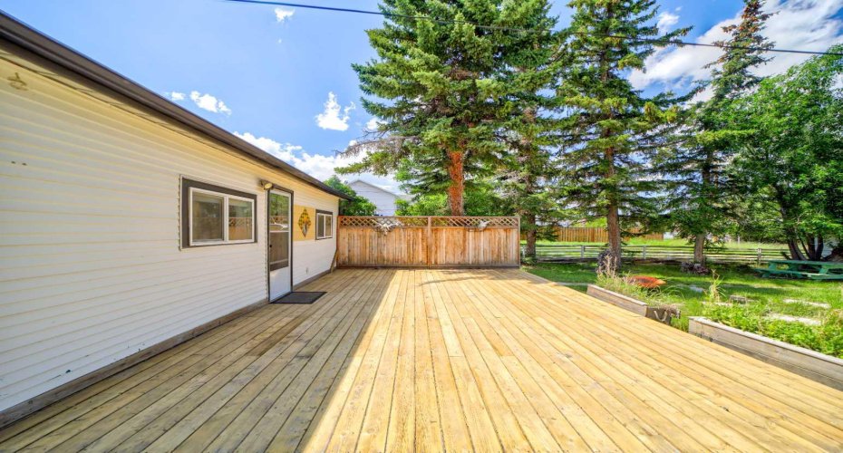 727 McDougall Street, Pincher Creek, Alberta T0K 1W0, 2 Bedroom Bedrooms, 0 ,1 BathroomBathrooms,Residential,For Sale,McDougall,0,A2327691