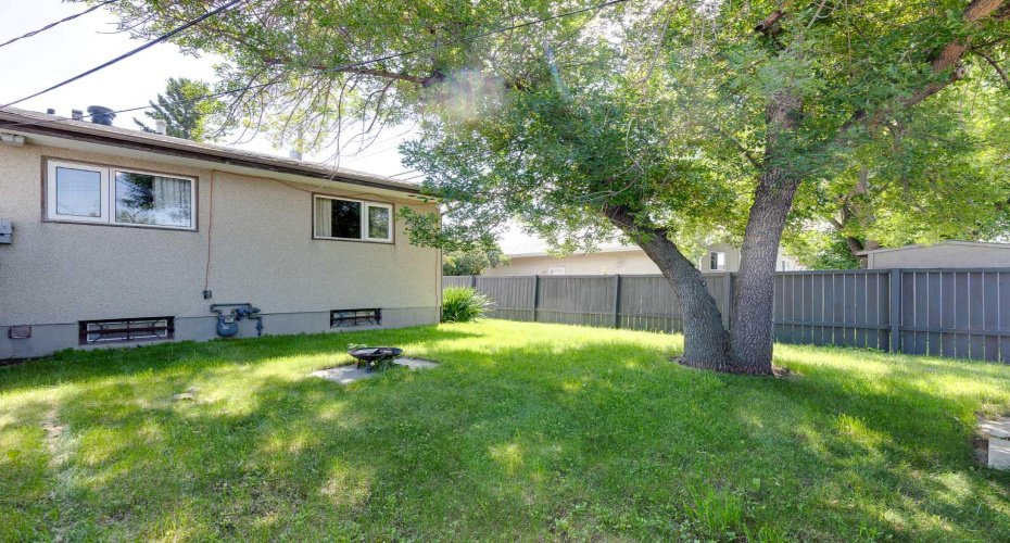 933 Marcombe Drive, Calgary, Alberta T2A 3H2, 2 Bedroom Bedrooms, 0 ,2 BathroomBathrooms,Residential,For Sale,Marcombe,0,A2327804