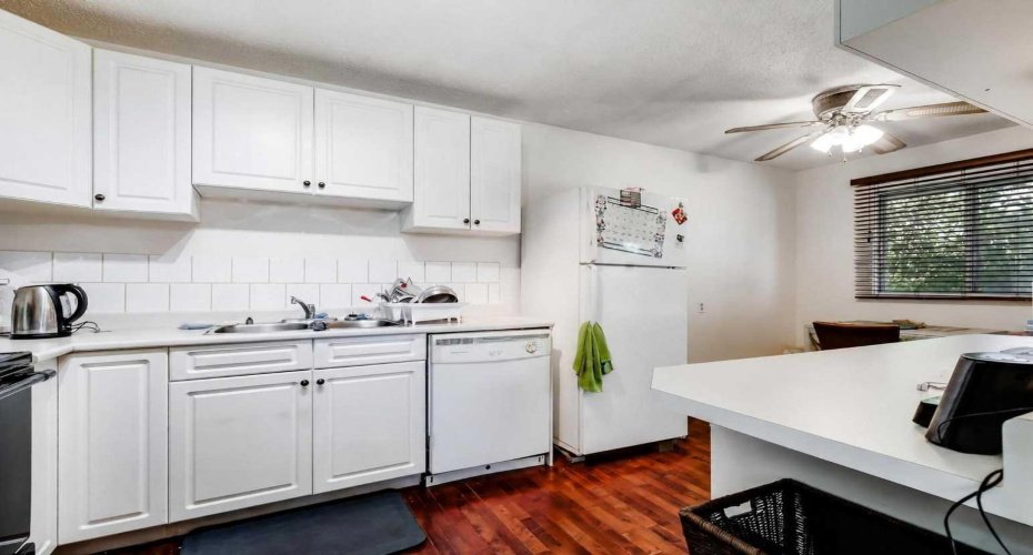 933 Marcombe Drive, Calgary, Alberta T2A 3H2, 2 Bedroom Bedrooms, 0 ,2 BathroomBathrooms,Residential,For Sale,Marcombe,0,A2327804