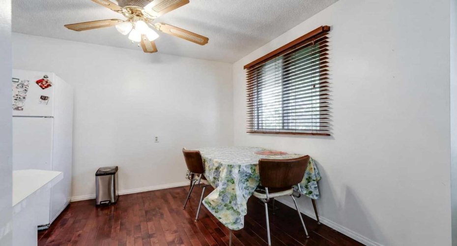 933 Marcombe Drive, Calgary, Alberta T2A 3H2, 2 Bedroom Bedrooms, 0 ,2 BathroomBathrooms,Residential,For Sale,Marcombe,0,A2327804