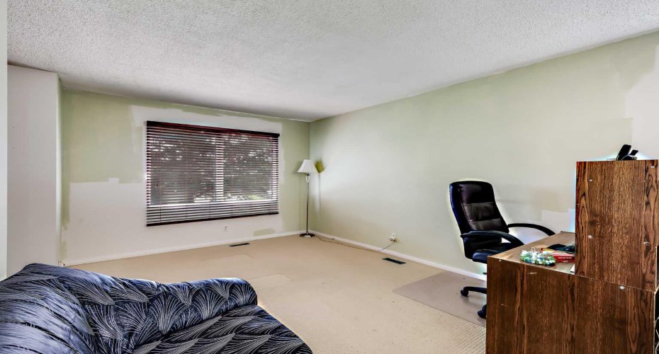 933 Marcombe Drive, Calgary, Alberta T2A 3H2, 2 Bedroom Bedrooms, 0 ,2 BathroomBathrooms,Residential,For Sale,Marcombe,0,A2327804