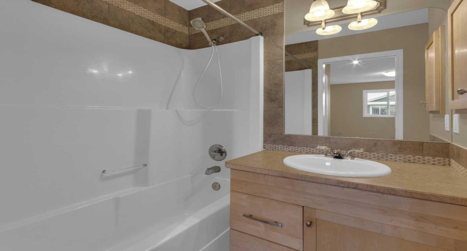 800 Yankee Valley Boulevard, Airdrie, Alberta T4A2L2, 3 Bedroom Bedrooms, 0 ,3 BathroomBathrooms,Residential,For Sale,Yankee Valley,0,A2327841