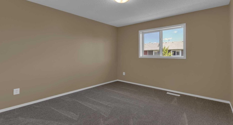 800 Yankee Valley Boulevard, Airdrie, Alberta T4A2L2, 3 Bedroom Bedrooms, 0 ,3 BathroomBathrooms,Residential,For Sale,Yankee Valley,0,A2327841