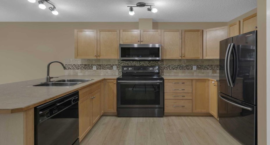 800 Yankee Valley Boulevard, Airdrie, Alberta T4A2L2, 3 Bedroom Bedrooms, 0 ,3 BathroomBathrooms,Residential,For Sale,Yankee Valley,0,A2327841
