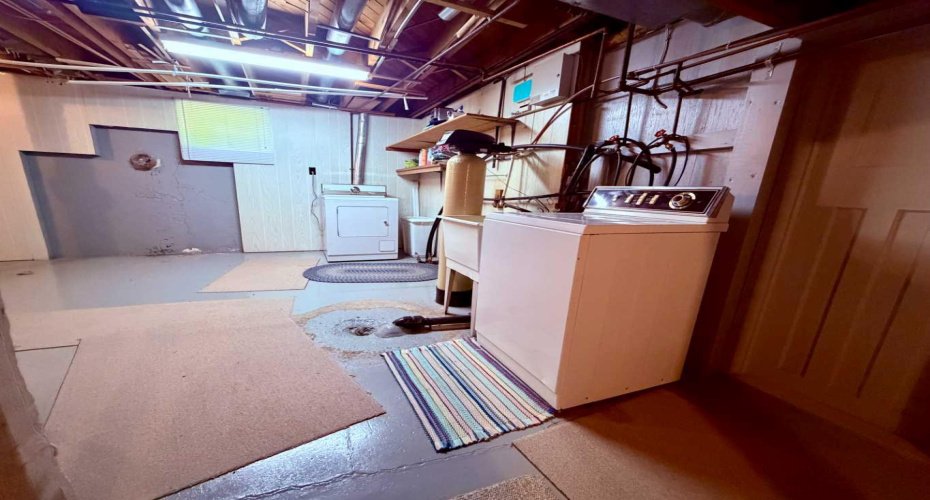 40108 Range Road 35, Rural Lacombe County, Alberta T0M 0X0, 5 Bedroom Bedrooms, 0 ,2 BathroomBathrooms,Residential,For Sale,Range Road 35,0,A2327916