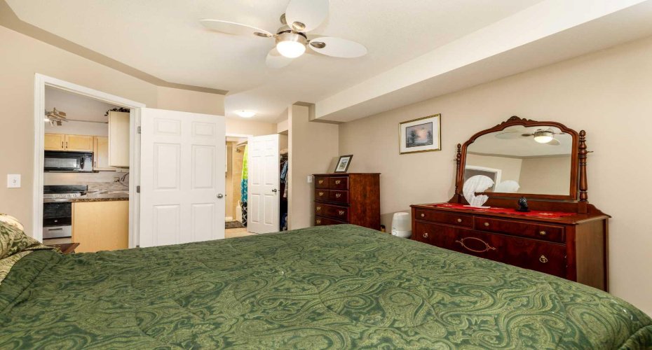 5601 KERRY WOOD Drive, Red Deer, Alberta T4N 4X3, 2 Bedroom Bedrooms, 0 ,2 BathroomBathrooms,Residential,For Sale,KERRY WOOD,0,A2328043