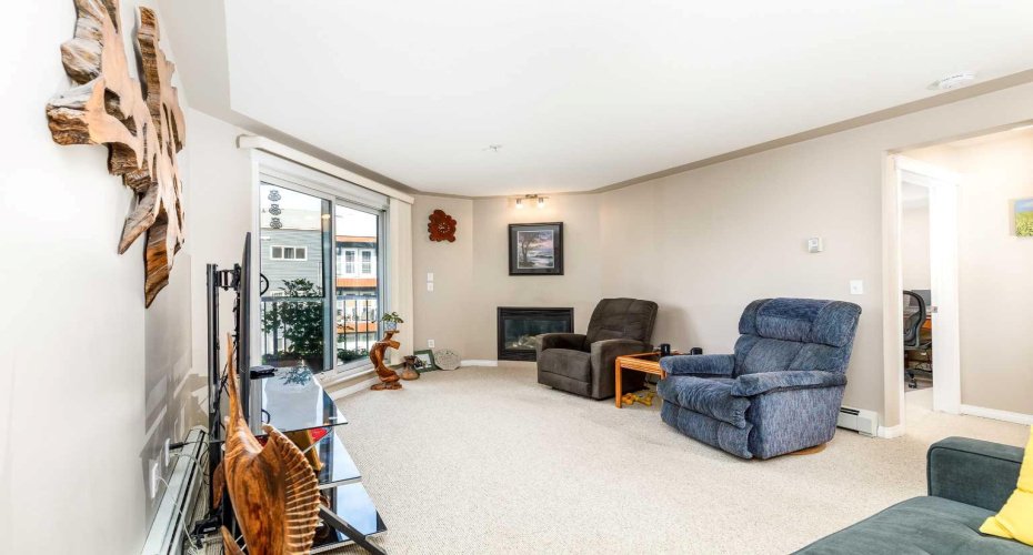 5601 KERRY WOOD Drive, Red Deer, Alberta T4N 4X3, 2 Bedroom Bedrooms, 0 ,2 BathroomBathrooms,Residential,For Sale,KERRY WOOD,0,A2328043