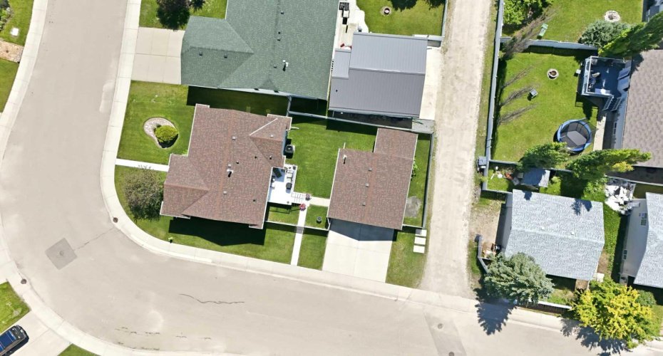 109 Logan Close, Red Deer, Alberta T4R 2N0, 4 Bedroom Bedrooms, 0 ,3 BathroomBathrooms,Residential,For Sale,Logan,0,A2328044