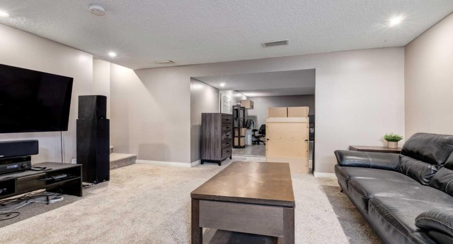 51 Covepark Square, Calgary, Alberta T3K 5W9, 3 Bedroom Bedrooms, 0 ,2 BathroomBathrooms,Residential,For Sale,Covepark,0,A2328066