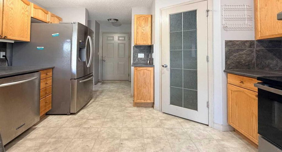 137 Cinnamon Street, Fort McMurray, Alberta T9K 2T4, 2 Bedroom Bedrooms, 0 ,3 BathroomBathrooms,Residential,For Sale,Cinnamon,0,A2328090