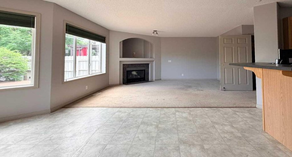137 Cinnamon Street, Fort McMurray, Alberta T9K 2T4, 2 Bedroom Bedrooms, 0 ,3 BathroomBathrooms,Residential,For Sale,Cinnamon,0,A2328090