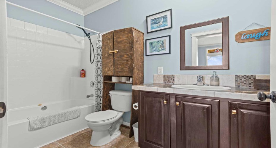 Main Floor Ensuite