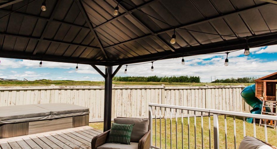 10261 85 Street, Grande Prairie, Alberta T8X 0K3, 4 Bedroom Bedrooms, 0 ,3 BathroomBathrooms,Residential,For Sale,85,0,A2328292