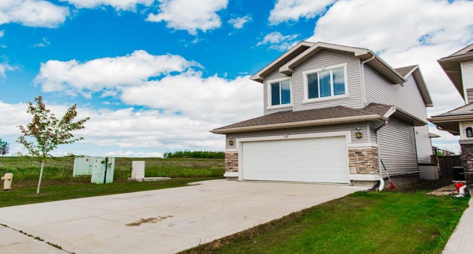 10261 85 Street, Grande Prairie, Alberta T8X 0K3, 4 Bedroom Bedrooms, 0 ,3 BathroomBathrooms,Residential,For Sale,85,0,A2328292