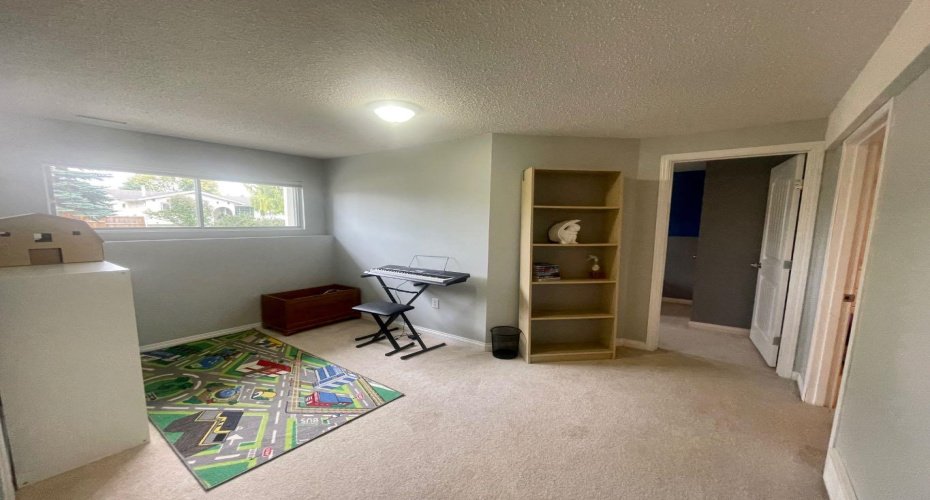 5301 15 Ave, Edson, Alberta T7E 1H2, 5 Bedroom Bedrooms, 0 ,3 BathroomBathrooms,Residential,For Sale,15 Ave,0,A2328336