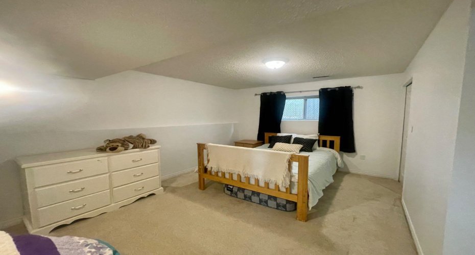 5301 15 Ave, Edson, Alberta T7E 1H2, 5 Bedroom Bedrooms, 0 ,3 BathroomBathrooms,Residential,For Sale,15 Ave,0,A2328336