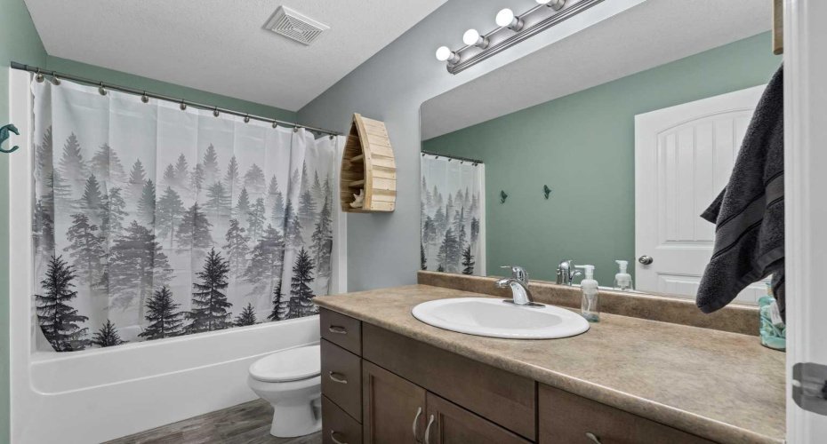 402 Jesmond Place, Redcliff, Alberta T0J 2P2, 5 Bedroom Bedrooms, 0 ,3 BathroomBathrooms,Residential,For Sale,Jesmond,0,A2328352