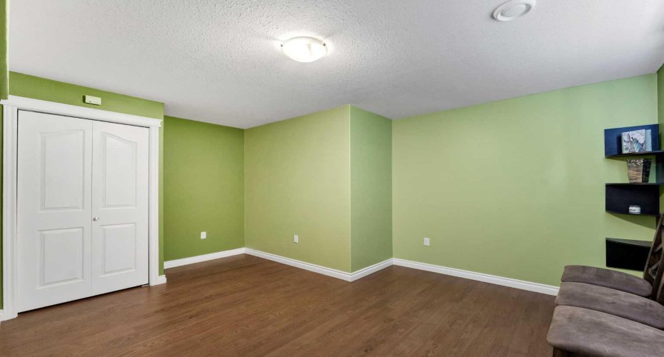 402 Jesmond Place, Redcliff, Alberta T0J 2P2, 5 Bedroom Bedrooms, 0 ,3 BathroomBathrooms,Residential,For Sale,Jesmond,0,A2328352