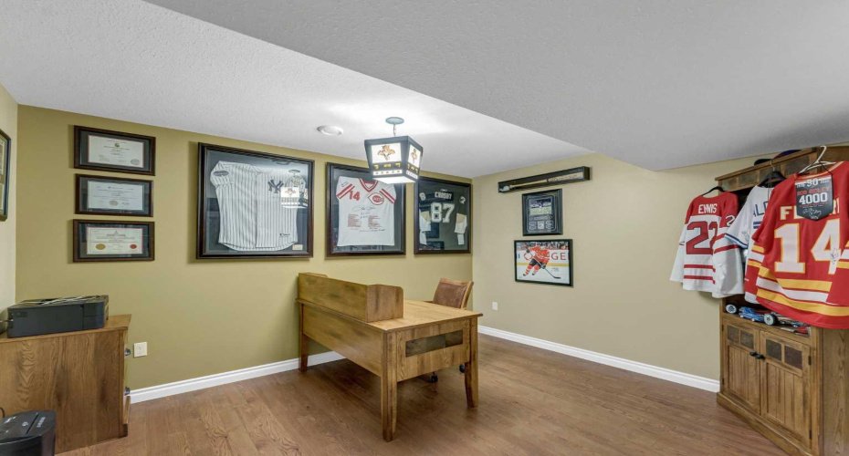 402 Jesmond Place, Redcliff, Alberta T0J 2P2, 5 Bedroom Bedrooms, 0 ,3 BathroomBathrooms,Residential,For Sale,Jesmond,0,A2328352