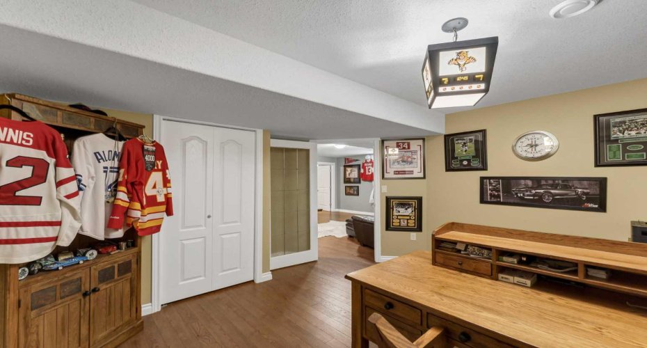 402 Jesmond Place, Redcliff, Alberta T0J 2P2, 5 Bedroom Bedrooms, 0 ,3 BathroomBathrooms,Residential,For Sale,Jesmond,0,A2328352