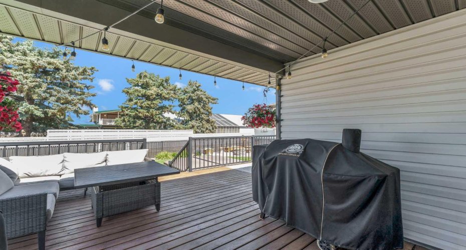 402 Jesmond Place, Redcliff, Alberta T0J 2P2, 5 Bedroom Bedrooms, 0 ,3 BathroomBathrooms,Residential,For Sale,Jesmond,0,A2328352
