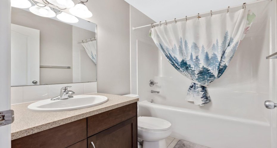4pc main bath on 2nd floor